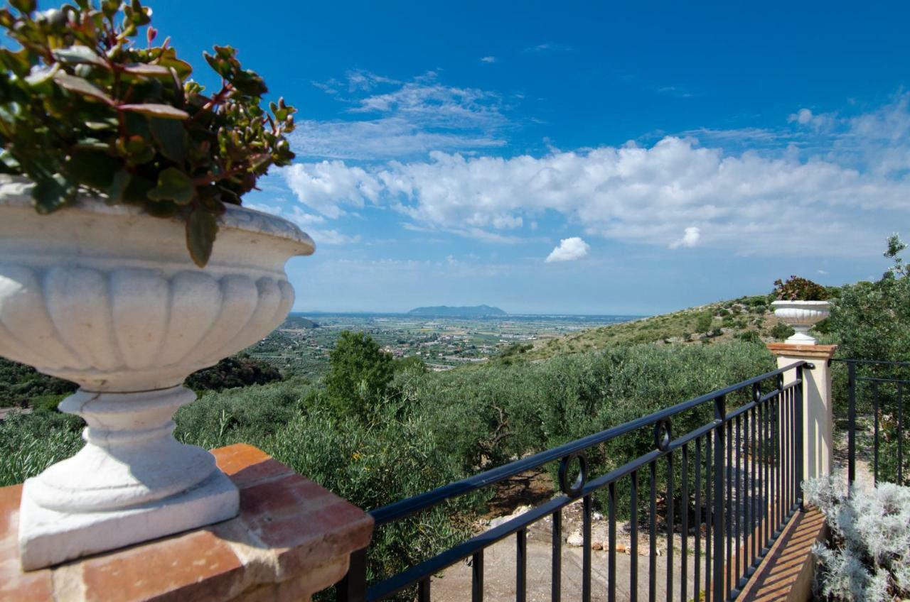 Maison d'hôtes Casale Madeccia à Sonnino Extérieur photo