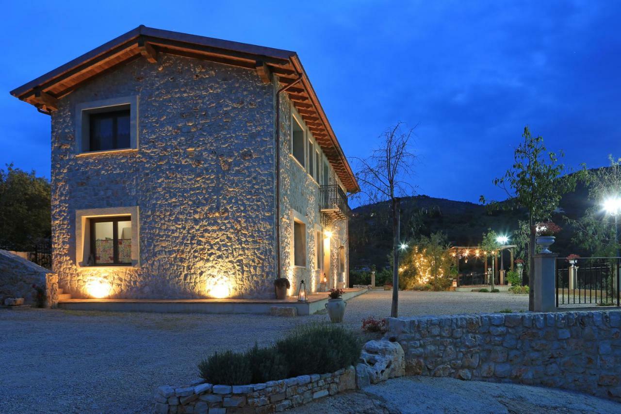 Maison d'hôtes Casale Madeccia à Sonnino Extérieur photo