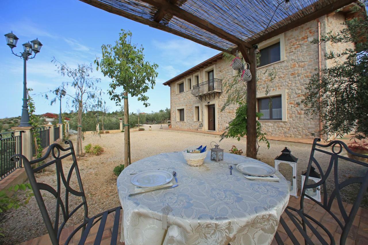 Maison d'hôtes Casale Madeccia à Sonnino Extérieur photo