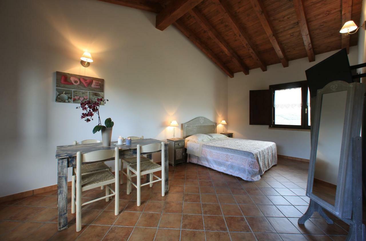 Maison d'hôtes Casale Madeccia à Sonnino Extérieur photo